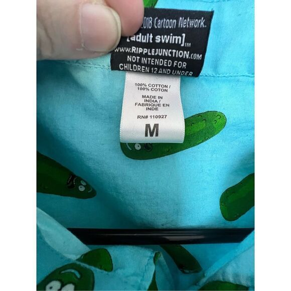 Rick And Morty Pickle Rick Patterned Button Up Short Sleeve Shirt - Picture 5 of 5